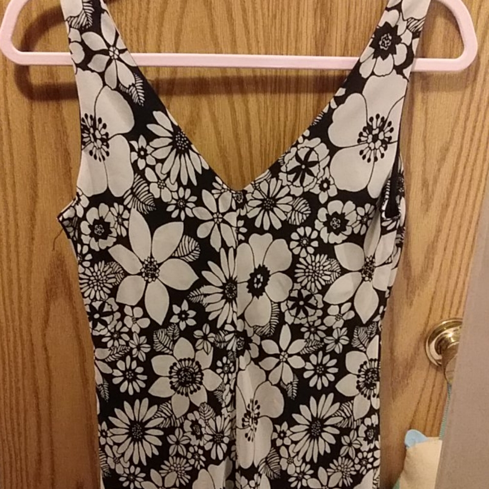 Jonathan Martin, Size 8, Black & Tan Floral Dress, Sleeveless Summer - Picture 3 of 5